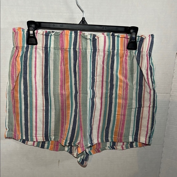 SHEIN Red and Pink High Waist Shorts - Picture 1 of 4